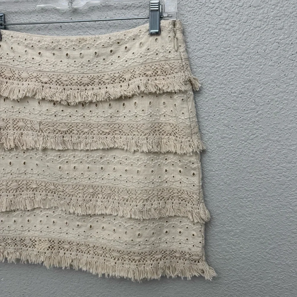 Anthropologie HD in Paris‎ Crochet Fringe Tiered Mini Boho Skirt Beige Size 2
